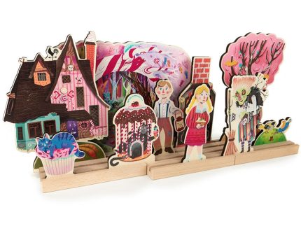 Bajo Hansel and Gretel Wooden Theatre