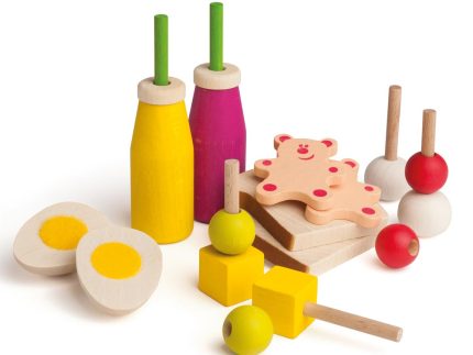 Erzi Picnic Assortment Wooden Play Food Set