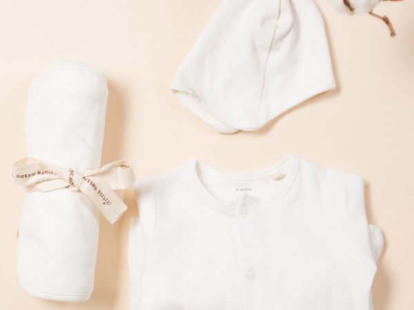 Little Green Radicals 'Hello World' Baby Gift Set - White