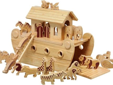 Lanka Kade Deluxe Noah's Ark & 24 Natural Characters