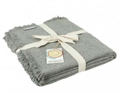 ReSpiin Light Grey Plain Wool Throw With Fringe