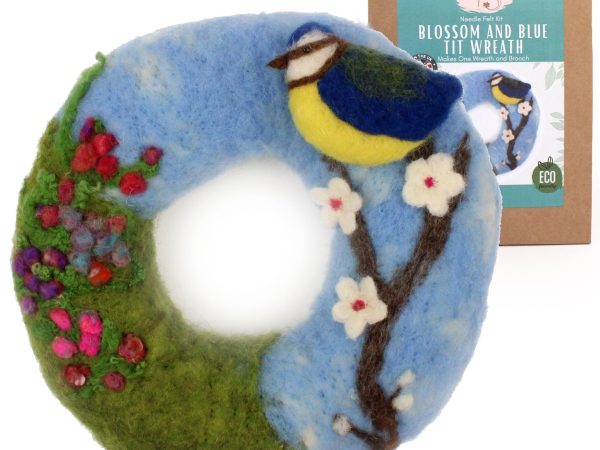 The Makerss - Large Blossom and Blue Tit Wreath Felt Kit