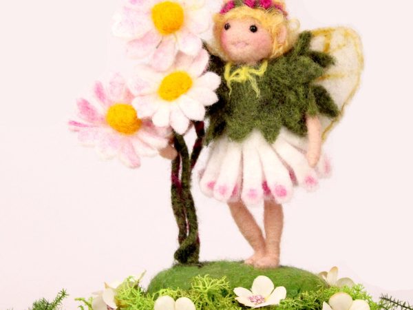 The Makerss Official Flower Fairies™️ - Daisy Fairy Needle Felt Kit
