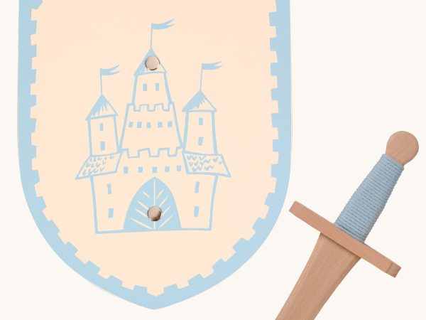 Vah Tristan Castle Mini Wooden Shield & Dagger Set